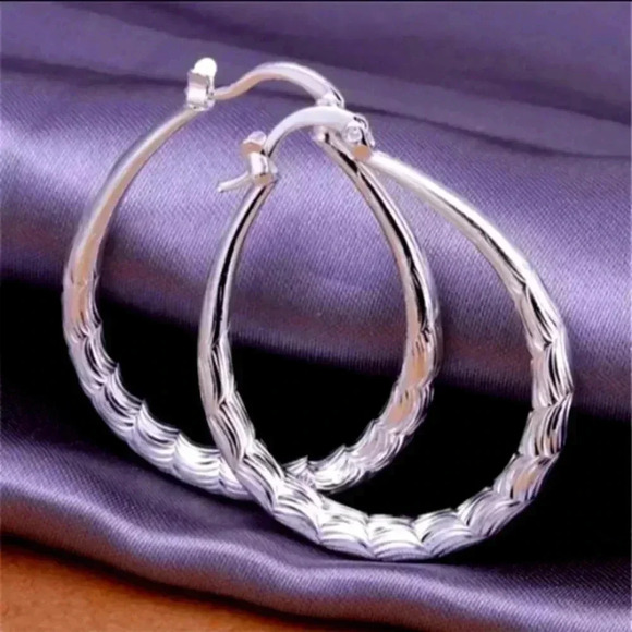 Jewelry - .925 Silver Plated Big Circle Hoop Earrings Simple Vintage Style. NWT